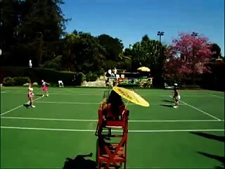 나체 테니스