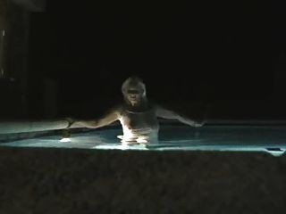 에베레스트 동영상은 마요르카에 수영장입니다.